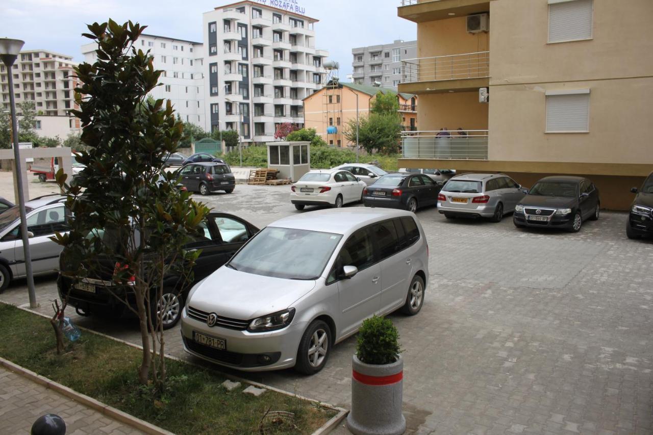 Everest Apartments Shengjin Exterior photo