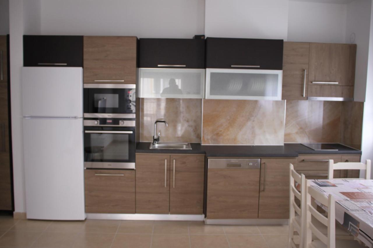 Everest Apartments Shengjin Exterior photo
